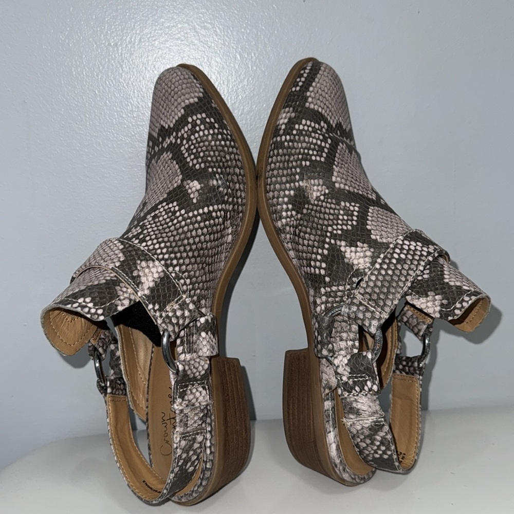 Women's Snakeskin Patterned pointed Toe sling back booties - Picture 2 of 7